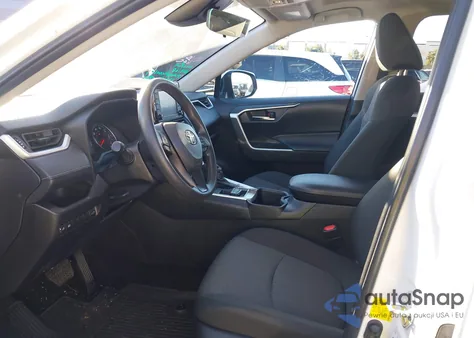 2022 Toyota Rav4 Xle z USA, uszkodzony, nr VIN 2T3W1RFV4NC196608